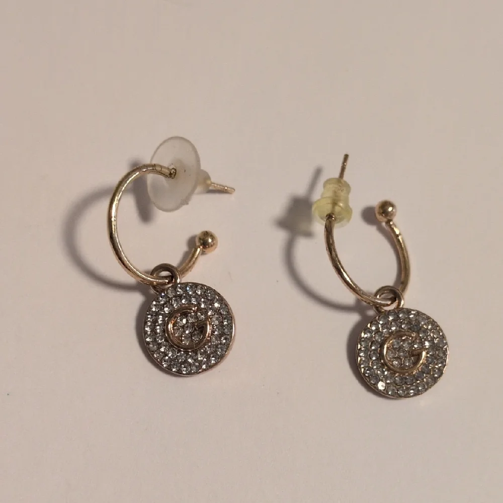 Elegant Gold G‎ Initial and Silver Rhinestones Disc Earrings